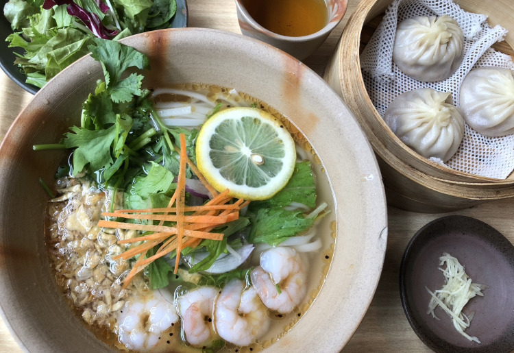 プリプリ海老のフォーのセット